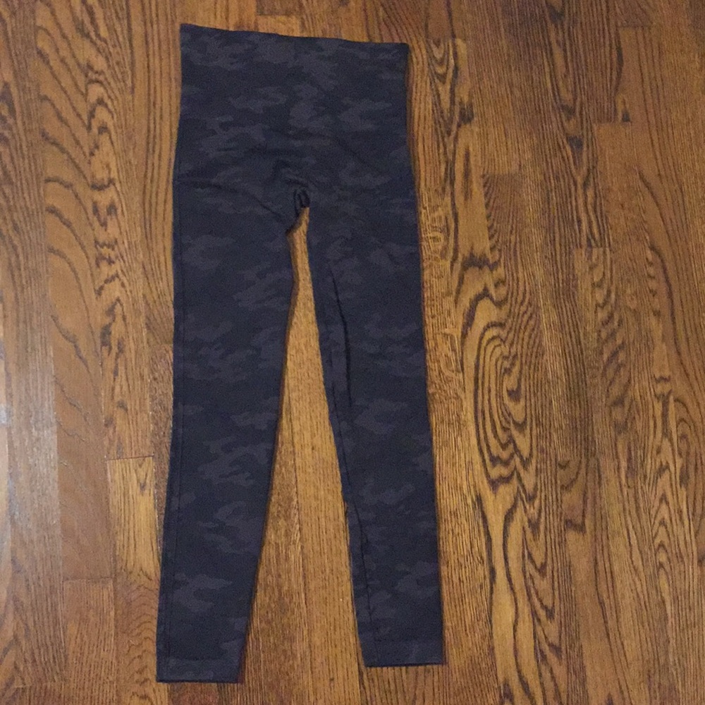 Spanx look at me now seamless camo leggings